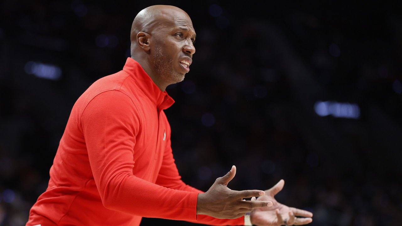 PORTLAND, OREGON - OCTOBER 20: Head coach Chauncey Billups of the Portland Trail Blazers reacts during the fourth quarter against the Sacramento Kings at Moda Center on October 20, 2021 in Portland, Oregon.