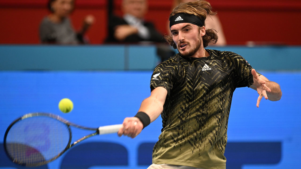 VIENNA, AUSTRIA - OCTOBER 26: Stefanos Tsitsipas of Greece plays a forehand in his match against Grigor Dimitrov of Bulgaria during day four of the Erste Bank Open tennis tournament at Wiener Stadthalle on October 26, 2021 in Vienna, Austria.