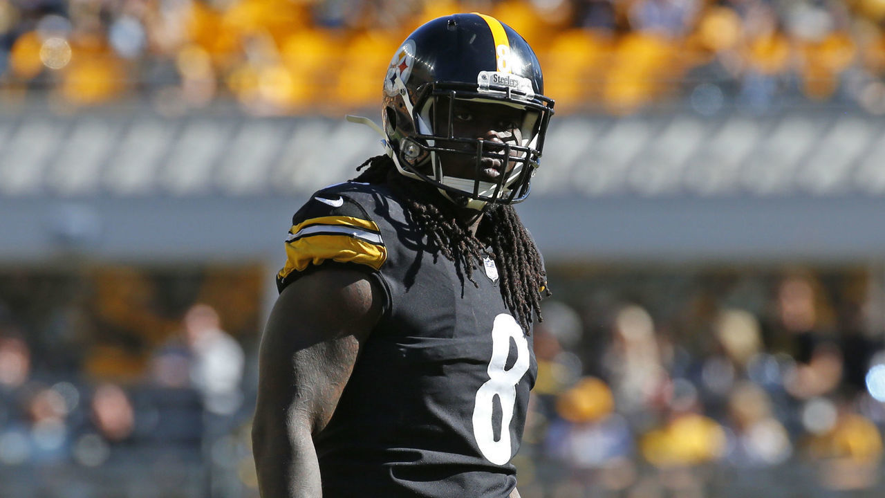 PITTSBURGH, PA - SEPTEMBER 26: Melvin Ingram #8 of the Pittsburgh Steelers in action against the Cincinnati Bengals on September 26, 2021 at Heinz Field in Pittsburgh, Pennsylvania.