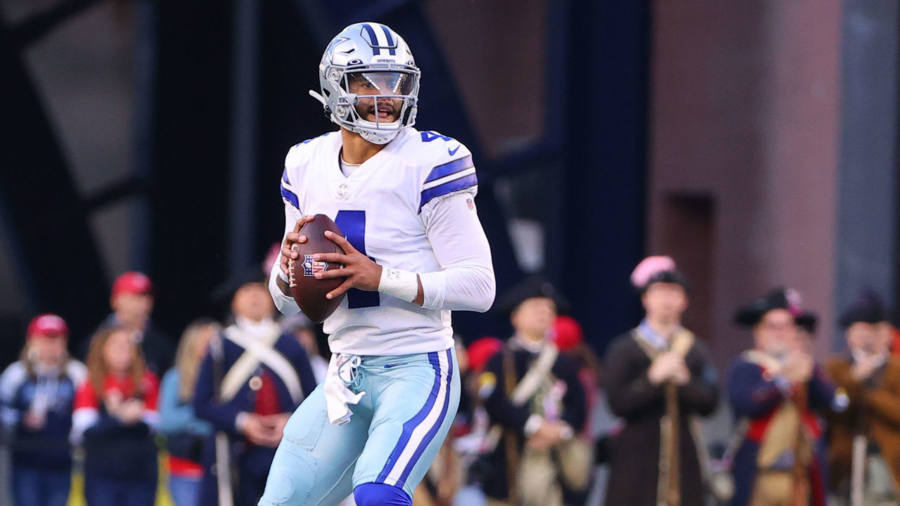 FOXBOROUGH, MA - OCTOBER 17: Dallas Cowboys quarterback Dak Prescott (4) during the National Football League game between the New England Patriots and the Dallas Cowboys on October 17, 2021 at Gillette Stadium in Foxborough, MA.