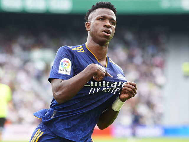 Red-hot Vinicius gives Real Madrid victory over 10-man Elche