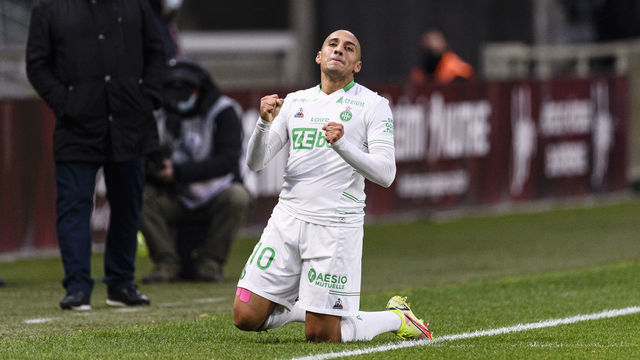 METZ, FRANCE - OCTOBER 30: Wahbi Khazri of Saint-Etienne scores his goal during the Ligue 1 Uber Eats match between Metz and Saint-Etienne at Stade Saint-Symphorien on October 30, 2021 in Metz, France.