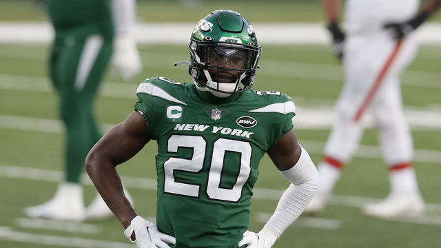 EAST RUTHERFORD, NEW JERSEY - DECEMBER 27: (NEW YORK DAILIES OUT) Marcus Maye #20 of the New York Jets in action against the Cleveland Browns at MetLife Stadium on December 27, 2020 in East Rutherford, New Jersey. The Jets defeated the Browns 23-16.