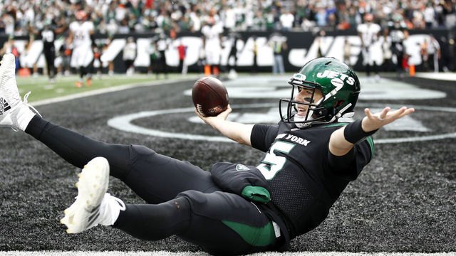 EAST RUTHERFORD, NEW JERSEY - OCTOBER 31: Mike White #5 of the New York Jets celebrates after catching the ball for a two point conversion during the fourth quarter against the Cincinnati Bengals at MetLife Stadium on October 31, 2021 in East Rutherford, New Jersey.