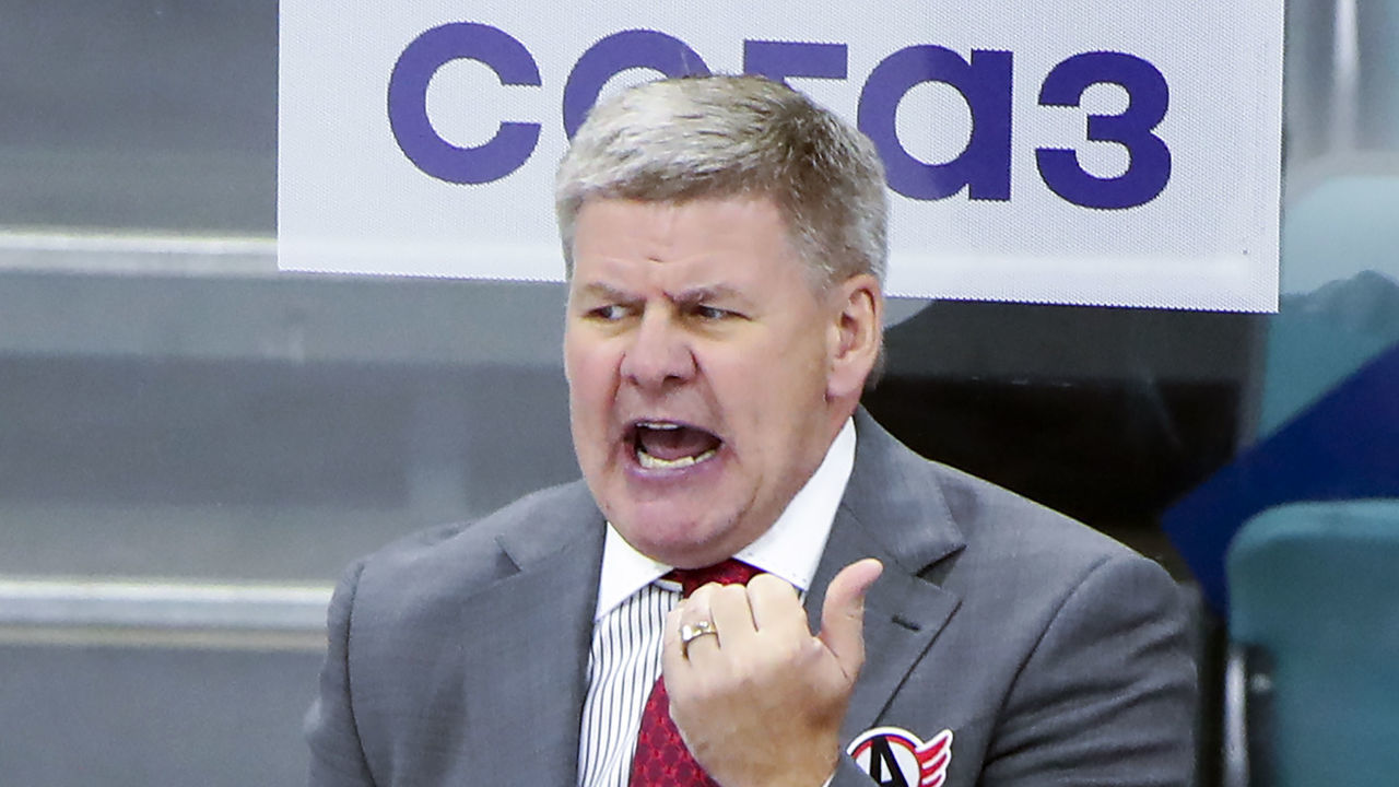 ST PETERSBURG, RUSSIA - SEPTEMBER 8, 2021: Avtomobilist's head coach Bill Peters at a 2021/22 KHL Regular Season ice hockey match between SKA St Petersburg and Avtomobilist Yekaterinburg at the Ice Palace. Peter Kovalev/TASS