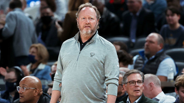 INDIANAPOLIS, INDIANA - OCTOBER 25: Head coach Mike Budenholzer of the Milwaukee Bucks looks on in the first quarter against the Indiana Pacers at Gainbridge Fieldhouse on October 25, 2021 in Indianapolis, Indiana.