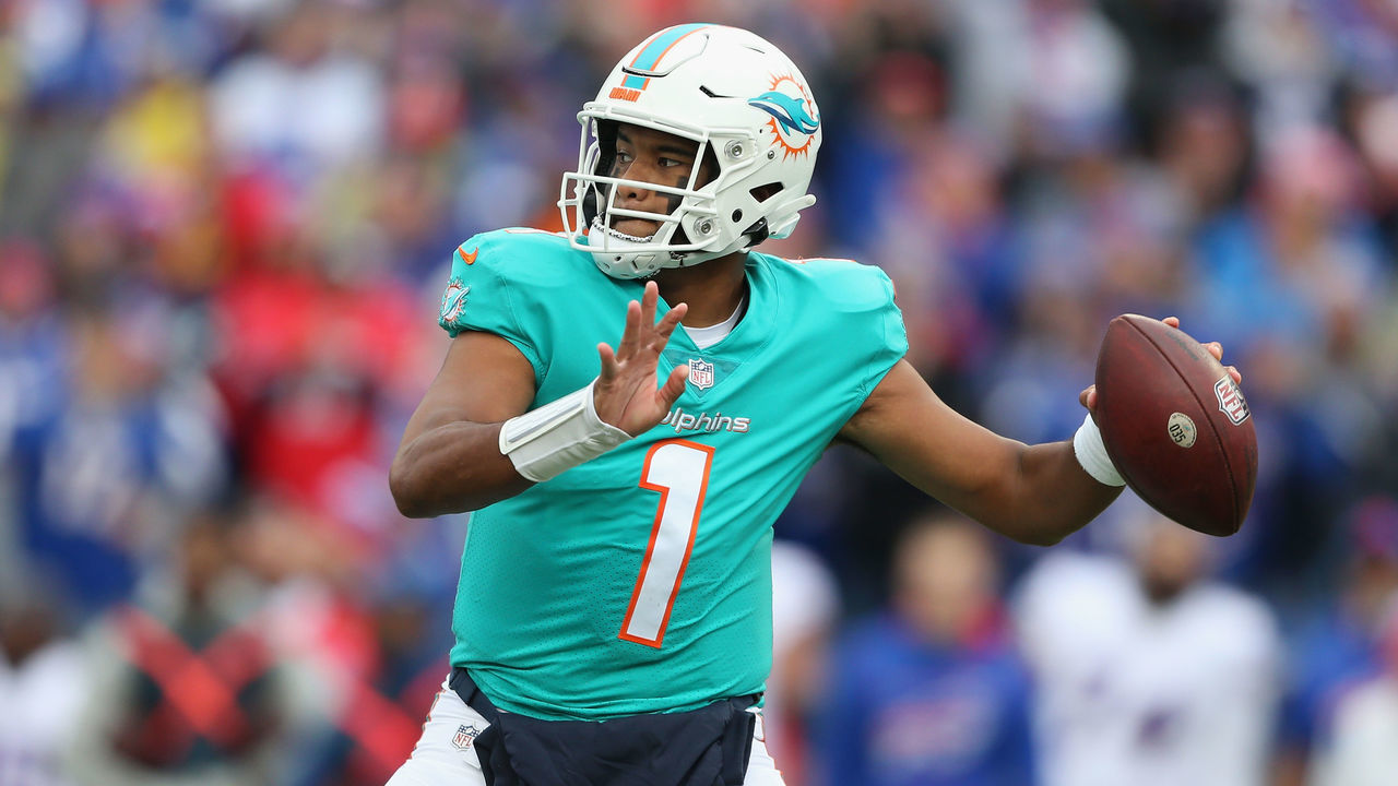 ORCHARD PARK, NEW YORK - OCTOBER 31: Tua Tagovailoa #1 of the Miami Dolphins throws a pass in the second quarter against the Buffalo Bills at Highmark Stadium on October 31, 2021 in Orchard Park, New York.