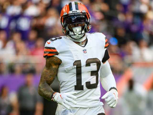 MINNEAPOLIS, MN - OCTOBER 03: Odell Beckham Jr. #13 of the Cleveland Browns lines up for a play in the second quarter of the game against the Minnesota Vikings at U.S. Bank Stadium on October 3, 2021 in Minneapolis, Minnesota.