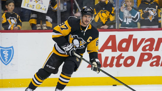 PITTSBURGH, PA - OCTOBER 30: Pittsburgh Penguins Center Sidney Crosby (87) warms up before the game between the Pittsburgh Penguins and the New Jersey Devils on October 30, 2021, at PPG Paints Arena in Pittsburgh, PA.
