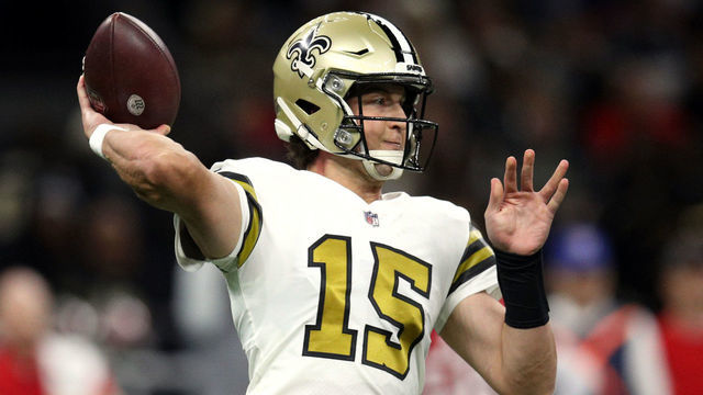 NEW ORLEANS, LOUISIANA - OCTOBER 31: Trevor Siemian #15 of the New Orleans Saints throws the ball during the second quarter against the Tampa Bay Buccaneers at Caesars Superdome on October 31, 2021 in New Orleans, Louisiana.