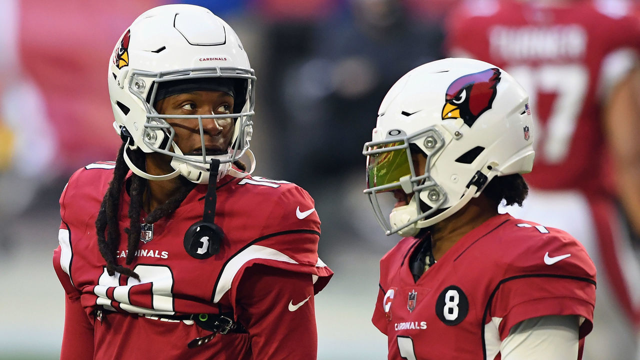 GLENDALE, ARIZONA - DECEMBER 20: DeAndre Hopkins #10 and Kyler Murray #1 of the Arizona Cardinals prepare for the game against the Philadelphia Eagles at State Farm Stadium on December 20, 2020 in Glendale, Arizona.