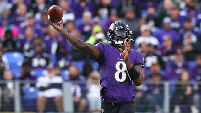 BALTIMORE, MARYLAND - NOVEMBER 07: Quarterback Lamar Jackson #8 of the Baltimore Ravens passes the ball against the Minnesota Vikings in the second quarter at M&T Bank Stadium on November 07, 2021 in Baltimore, Maryland.
