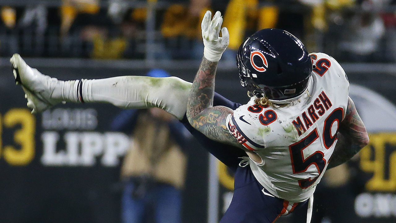 PITTSBURGH, PENNSYLVANIA - NOVEMBER 08: Cassius Marsh #59 of the Chicago Bears celebrates a sack against the Pittsburgh Steelers during the second half at Heinz Field on November 8, 2021 in Pittsburgh, Pennsylvania.
