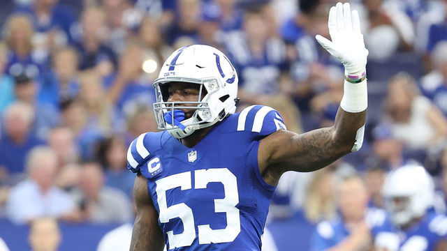 INDIANAPOLIS, INDIANA - SEPTEMBER 19: Darius Leonard #53 of the Indianapolis Colts against the Los Angeles Rams at Lucas Oil Stadium on September 19, 2021 in Indianapolis, Indiana.