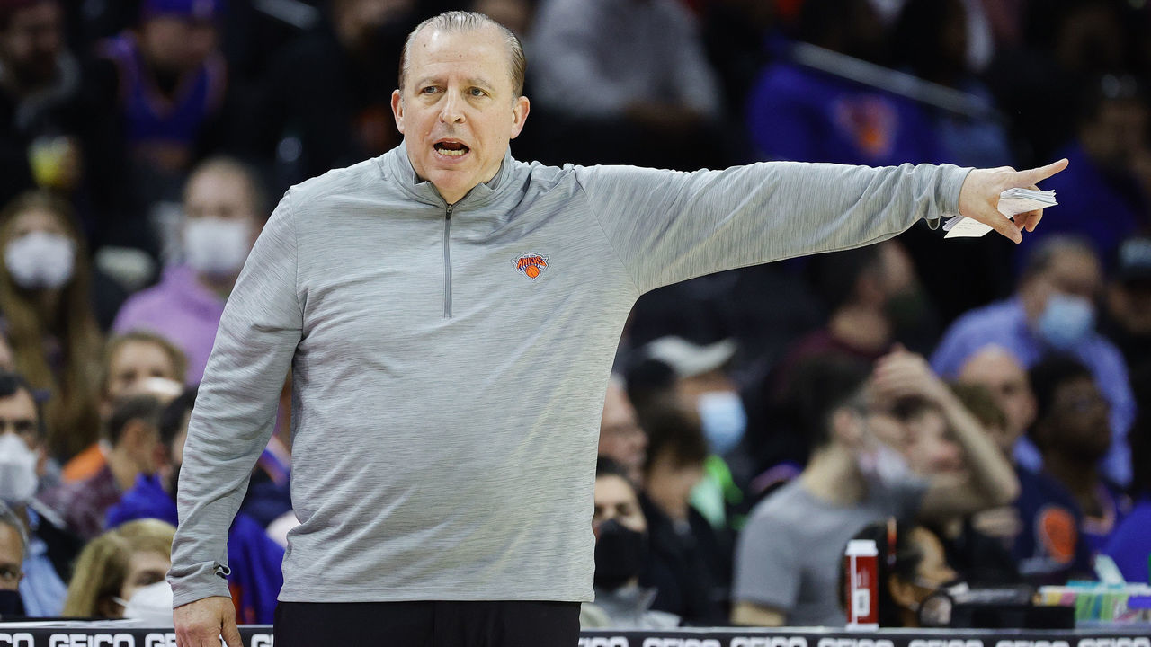 PHILADELPHIA, PENNSYLVANIA - NOVEMBER 08: Head coach Tom Thibodeau of the New York Knicks calls to players during the first quarter against the Philadelphia 76ers at Wells Fargo Center on November 08, 2021 in Philadelphia, Pennsylvania.