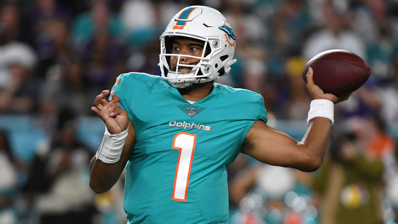 MIAMI GARDENS, FLORIDA - NOVEMBER 11: Tua Tagovailoa #1 of the Miami Dolphins throws a pass against the Baltimore Ravens during the third quarter in the game at Hard Rock Stadium on November 11, 2021 in Miami Gardens, Florida.