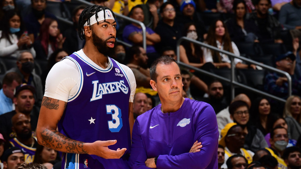 LOS ANGELES, CA - NOVEMBER 12: Anthony Davis #3 of the Los Angeles Lakers talks with Head Coach Frank Vogel of the Los Angeles Lakers during the game against the Minnesota Timberwolves on November 12, 2021 at STAPLES Center in Los Angeles, California. NOTE TO USER: User expressly acknowledges and agrees that, by downloading and/or using this Photograph, user is consenting to the terms and conditions of the Getty Images License Agreement. Mandatory Copyright Notice: Copyright 2021 NBAE