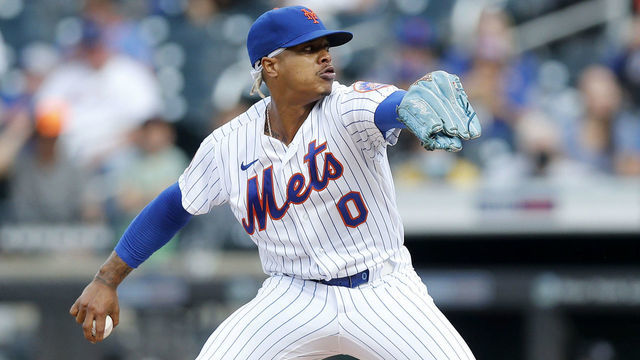 NEW YORK, NEW YORK - SEPTEMBER 28: Marcus Stroman #0 of the New York Mets pitches in the first inning against the Miami Marlins at Citi Field on September 28, 2021 in New York City.