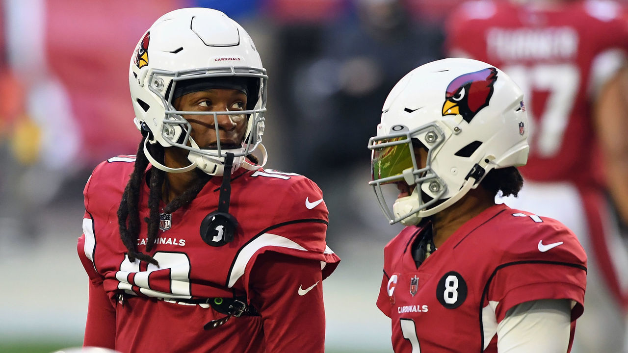 GLENDALE, ARIZONA - DECEMBER 20: DeAndre Hopkins #10 and Kyler Murray #1 of the Arizona Cardinals prepare for the game against the Philadelphia Eagles at State Farm Stadium on December 20, 2020 in Glendale, Arizona.