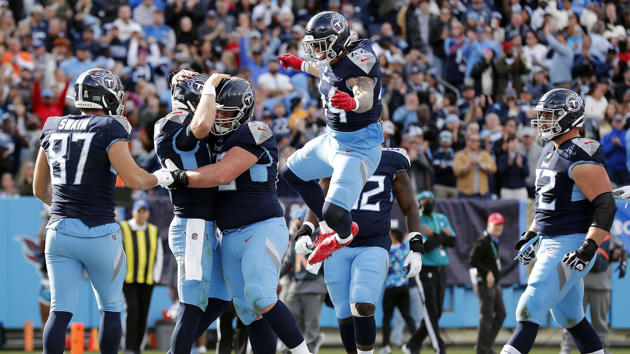 Titans' NFL-best winning streak now 7, edge Saints 23-21