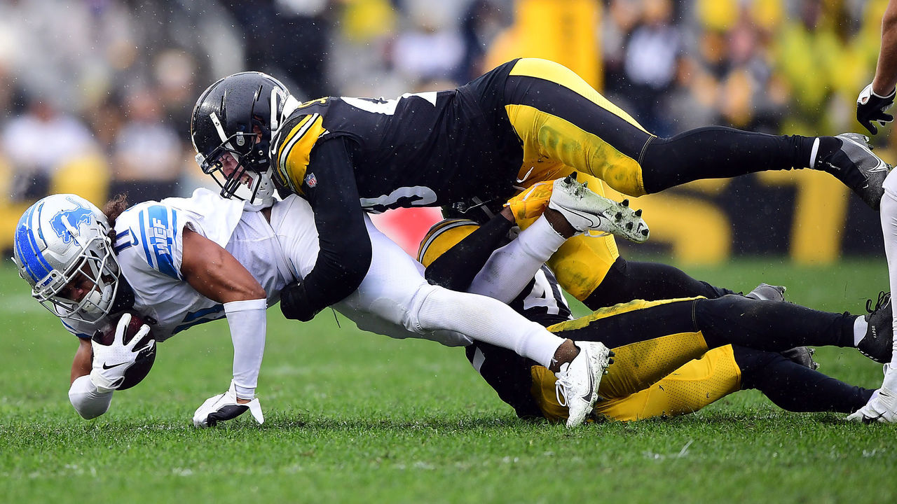 Steelers' Pro Bowl cornerback Joe Haden exits with foot injury