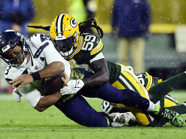 Wilson struggles in return as Seahawks get blanked by Packers