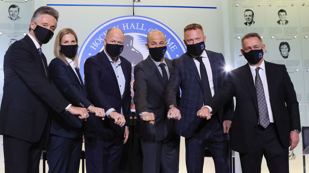 TORONTO, ONTARIO - NOVEMBER 12: (L-R) Doug Wilson, Kim St-Pierre, Kevin Lowe, Jerome Iginla, Marian Hossa and Ken Holland attend a photo opportunity for their induction into the Hockey Hall of Fame at the Hockey Hall Of Fame on November 12, 2021 in Toronto, Ontario, Canada.