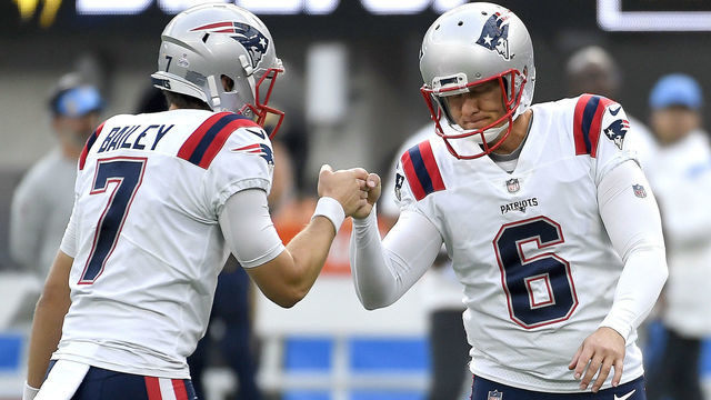 INGLEWOOD, CALIFORNIA - OCTOBER 31: Jake Bailey #7 and Nick Folk #6 of the New England Patriots celebrate after kicking a field goal in the second quarter against the Los Angeles Chargers at SoFi Stadium on October 31, 2021 in Inglewood, California.