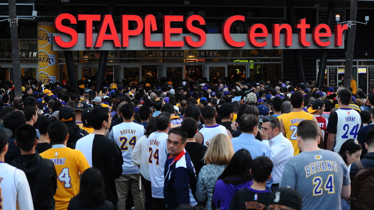 LOS ANGELES, CA - APRIL 13: An exterior shot of the Staples Center before the Utah Jazz game against the Los Angeles Lakers on April 13, 2016 at in Los Angeles, California. NOTE TO USER: User expressly acknowledges and agrees that, by downloading and/or using this Photograph, user is consenting to the terms and conditions of the Getty Images License Agreement. Mandatory Copyright Notice: Copyright 2016 NBAE