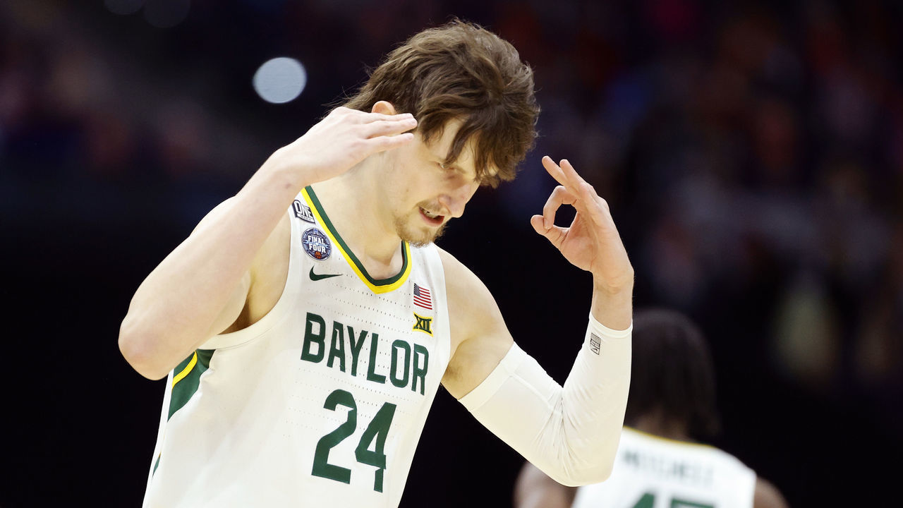 INDIANAPOLIS, INDIANA - APRIL 03: Matthew Mayer #24 of the Baylor Bears reacts against the Houston Cougars during the 2021 NCAA Final Four semifinal at Lucas Oil Stadium on April 03, 2021 in Indianapolis, Indiana.