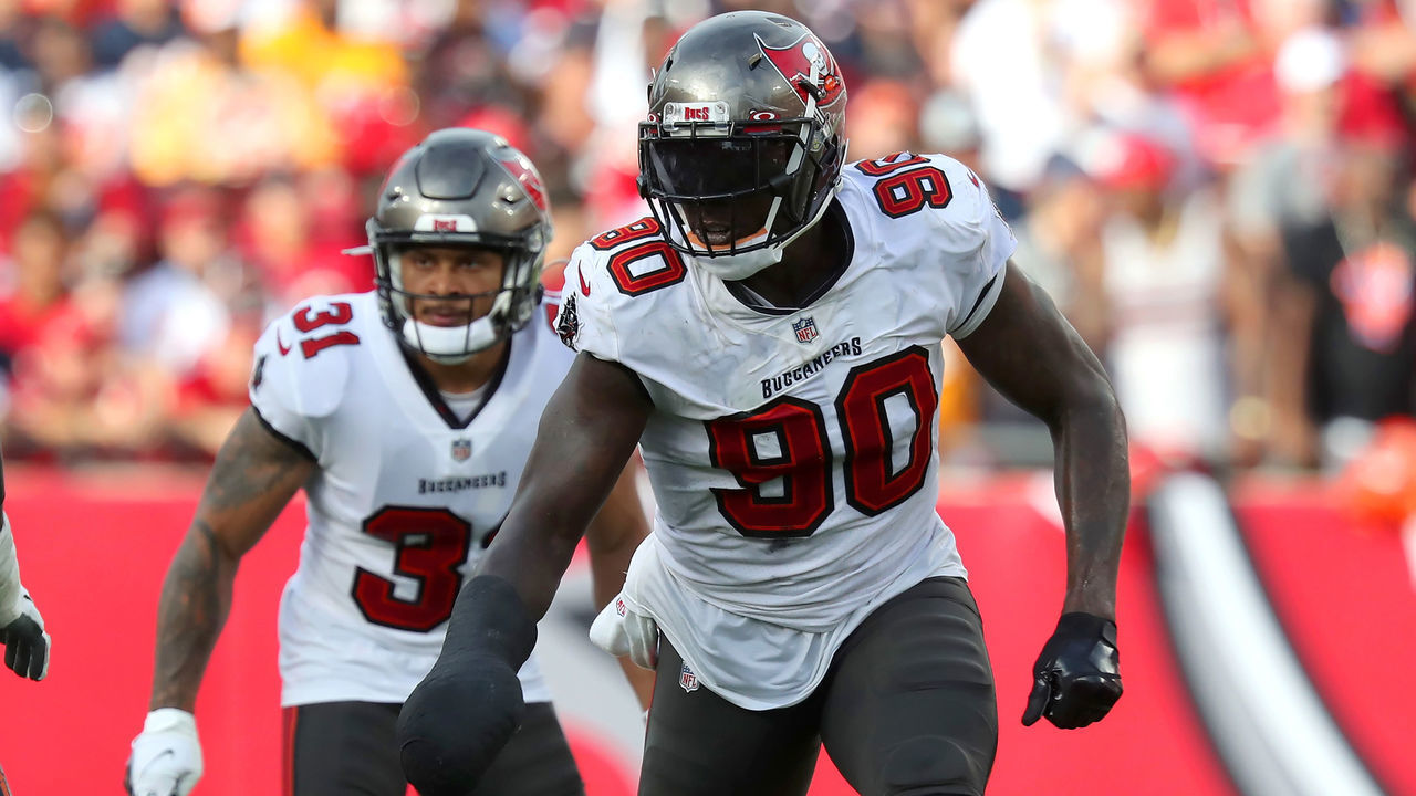 TAMPA, FL - OCTOBER 24: Tampa Bay Buccaneers Linebacker Jason Pierre-Paul (90) rushes the passer during the regular season game between the Chicago Bears and the Tampa Bay Buccaneers on October 24, 2021 at Raymond James Stadium in Tampa, Florida.