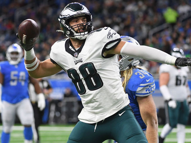 DETROIT, MICHIGAN - OCTOBER 31: Dallas Goedert #88 of the Philadelphia Eagles reacts during the second quarter against the Detroit Lions at Ford Field on October 31, 2021 in Detroit, Michigan.