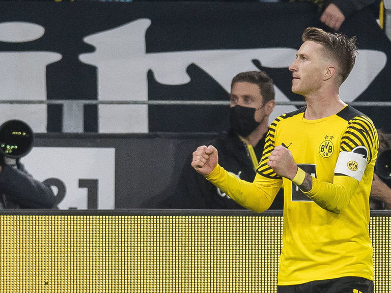 Reus hits late winner as Dortmund slash Bayern Munich's lead