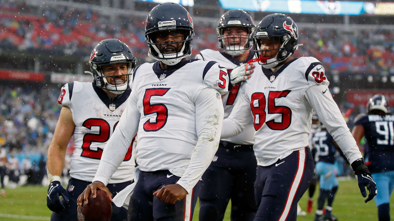 Desmond King of the Houston Texans gets set against the Tennessee News  Photo - Getty Images