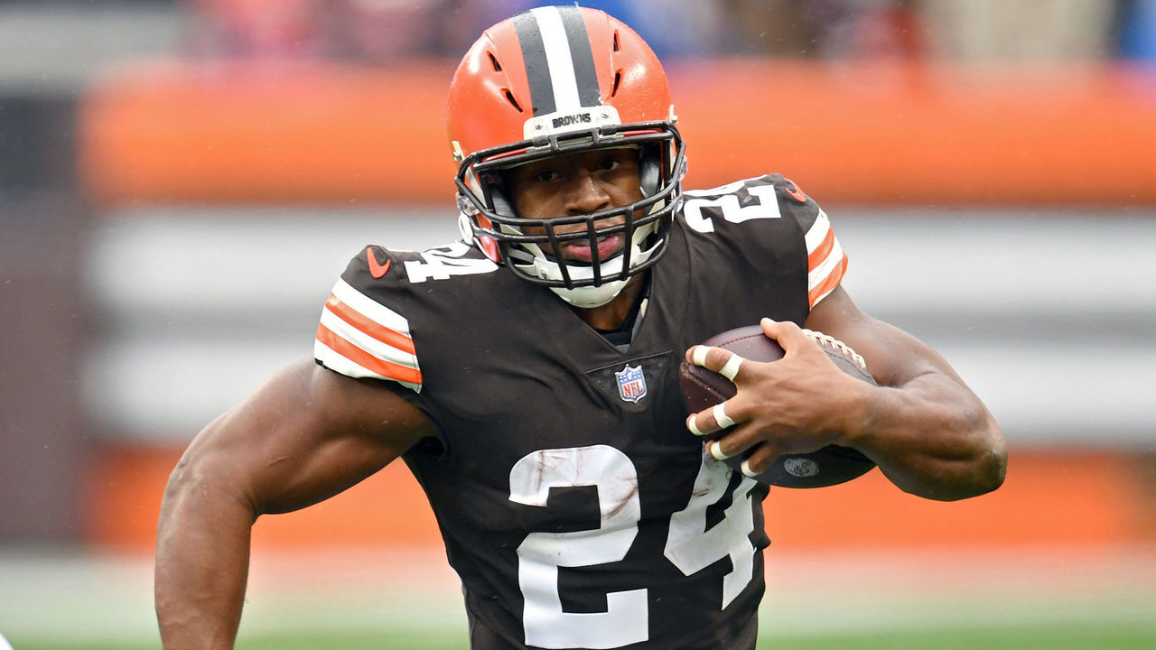 Chubb runs for 130, Browns hold off winless Lions 13-10