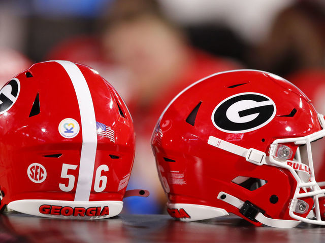 Georgia Bulldogs player, staffer die in car crash hours after