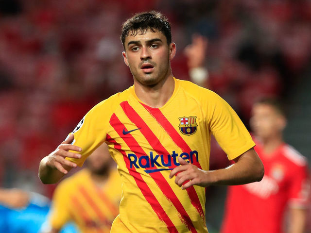 Barcelona S Pedri Wins Golden Boy Award Thescore Com Barcelona S Pedri Wins Golden Boy Award Thescore Com