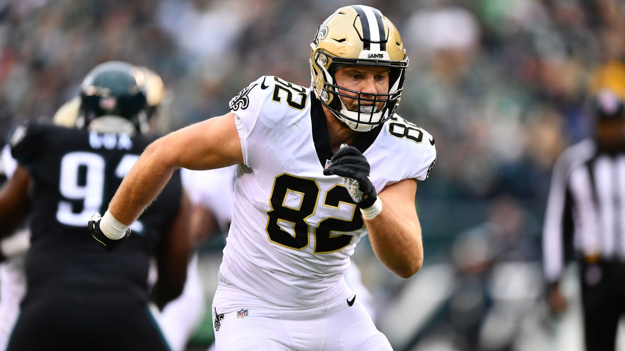 PHILADELPHIA, PA - NOVEMBER 21: New Orleans Saints Tight End Adam Trautman (82) runs a route for a touchdown in the first half during the game between the New Orleans Saints and Philadelphia Eagles on November 21, 2021 at Lincoln Financial Field in Philadelphia, PA.