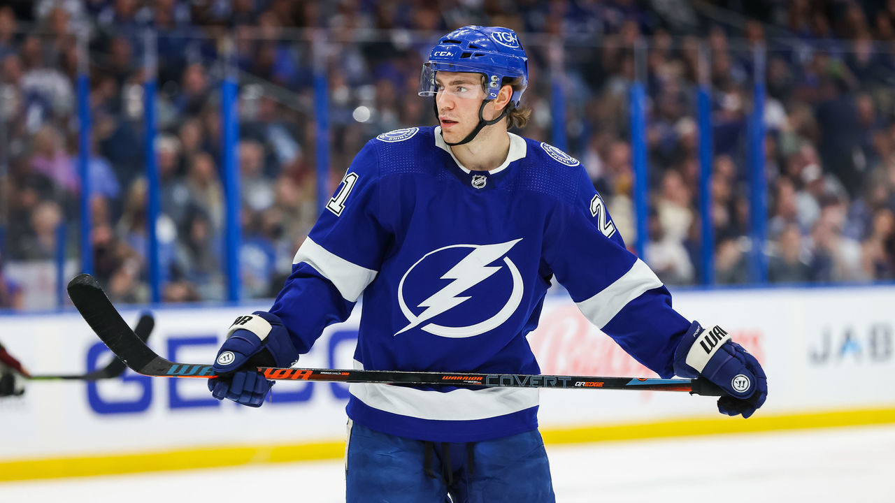 TAMPA, FL - OCTOBER 28: Brayden Point #21 of the Tampa Bay Lightning skates against the Arizona Coyotes during the second period at Amalie Arena on October 28, 2021 in Tampa, Florida.