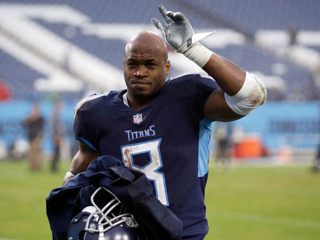 Titans waive Adrian Peterson after 3 games