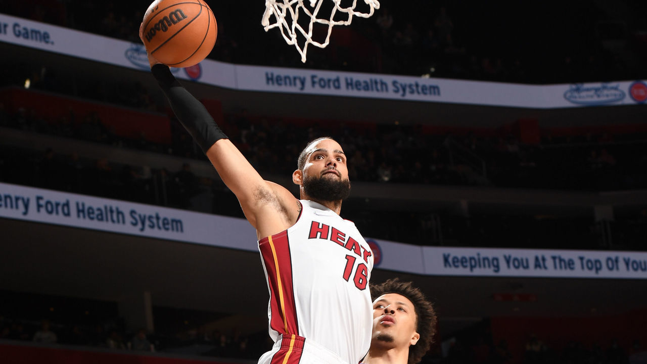 DETROIT, MI - NOVEMBER 23: Caleb Martin #16 of the Miami Heat drives to the basket during the game against the Detroit Pistons on November 23, 2021 at Little Caesars Arena in Detroit, Michigan. NOTE TO USER: User expressly acknowledges and agrees that, by downloading and/or using this photograph, User is consenting to the terms and conditions of the Getty Images License Agreement. Mandatory Copyright Notice: Copyright 2021 NBAE