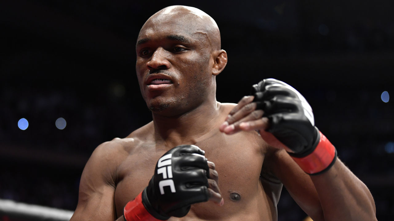 NEW YORK, NEW YORK - NOVEMBER 06: Kamaru Usman of Nigeria prepares to fight Colby Covington in their UFC welterweight championship fight during the UFC 268 event at Madison Square Garden on November 06, 2021 in New York City.