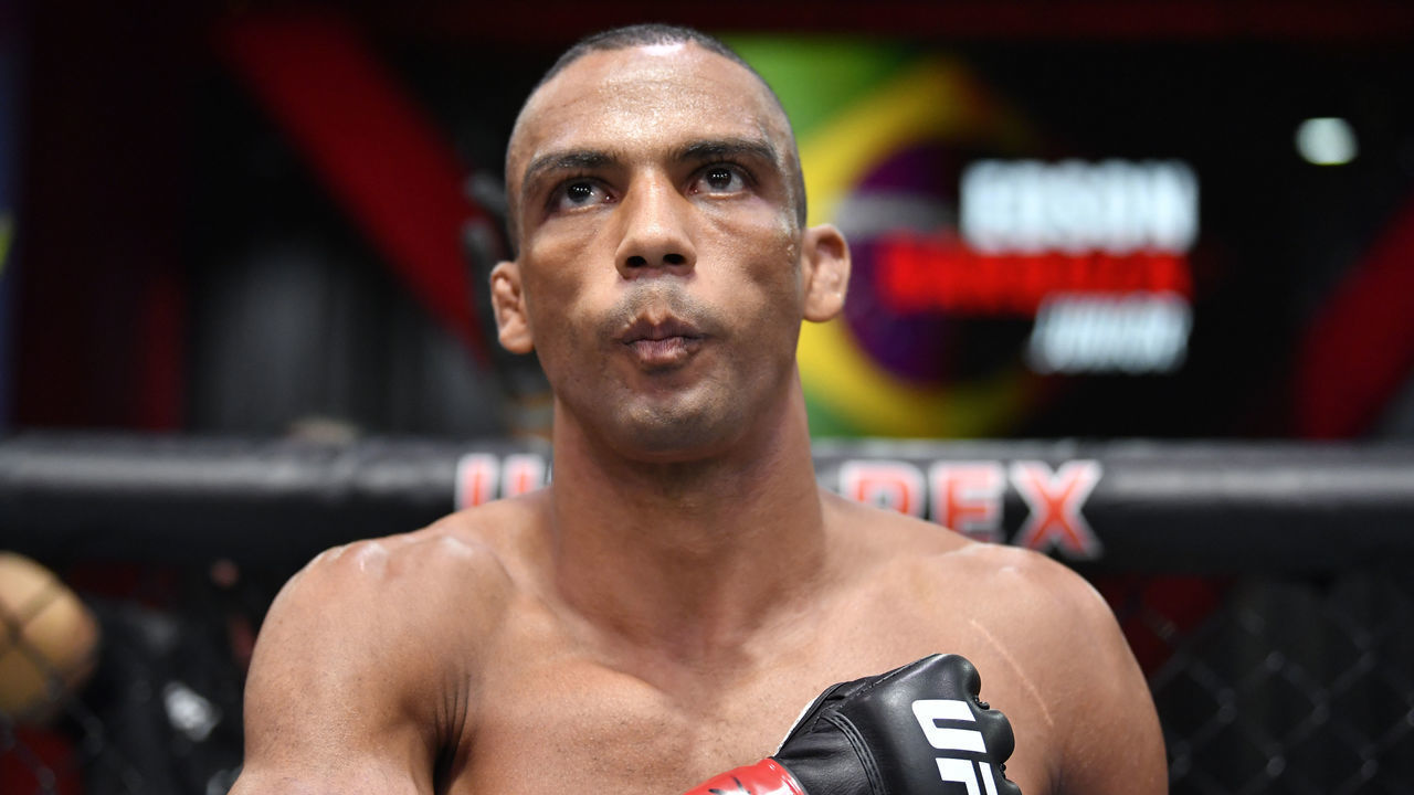 LAS VEGAS, NEVADA - AUGUST 28: Edson Barboza of Brazil prepares to fight Giga Chikadze of Georgia in a featherweight fight during the UFC Fight Night event at UFC APEX on August 28, 2021 in Las Vegas, Nevada.