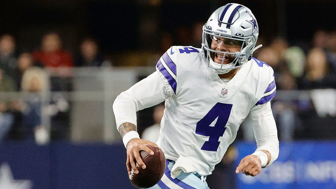 ARLINGTON, TEXAS - NOVEMBER 25: Dak Prescott #4 of the Dallas Cowboys runs with the ball during the second quarter of the NFL match between Las Vegas Raiders and Dallas Cowboys at AT&T Stadium on November 25, 2021 in Arlington, Texas.