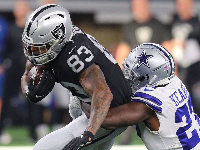 Tight end Darren Waller of the Las Vegas Raiders makes a catch News  Photo - Getty Images