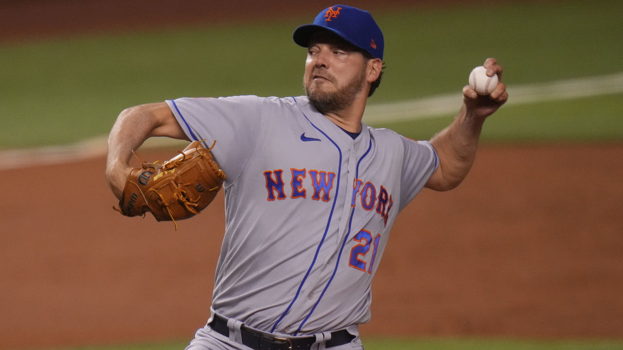 MIAMI, FLORIDA - SEPTEMBER 08: Rich Hill #21 of the New York Mets delivers a pitch against the Miami Marlins at loanDepot park on September 08, 2021 in Miami, Florida.