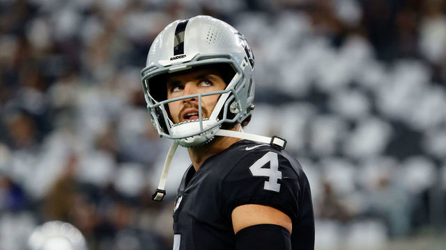 ARLINGTON, TEXAS - NOVEMBER 25: Derek Carr #4 of the Las Vegas Raiders looks on ahead of the NFL game between Las Vegas Raiders and Dallas Cowboys at AT&T Stadium on November 25, 2021 in Arlington, Texas.