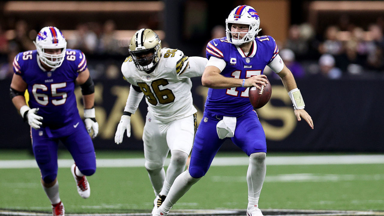 NEW ORLEANS, LOUISIANA - NOVEMBER 25: Josh Allen #17 of the Buffalo Bills runs the ball during the third quarter in the game against the New Orleans Saints at Caesars Superdome on November 25, 2021 in New Orleans, Louisiana.