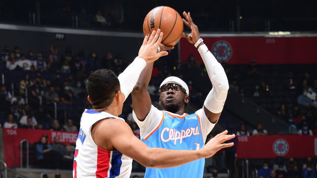 LOS ANGELES, CA - NOVEMBER 26: Reggie Jackson #1 of the LA Clippers shoots the ball during the game against the Detroit Pistons on November 26, 2021 at STAPLES Center in Los Angeles, California. NOTE TO USER: User expressly acknowledges and agrees that, by downloading and/or using this Photograph, user is consenting to the terms and conditions of the Getty Images License Agreement. Mandatory Copyright Notice: Copyright 2021 NBAE