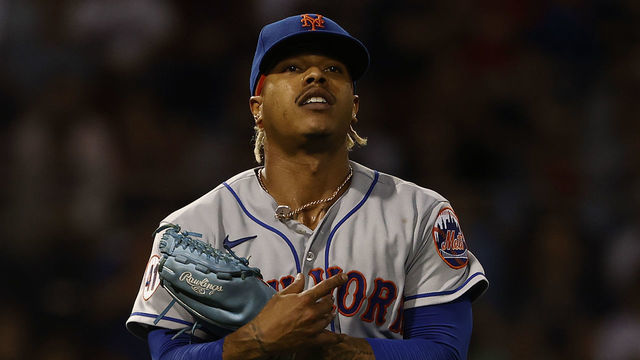 BOSTON, MA - SEPTEMBER 21: Marcus Stroman #0 of the New York Mets during the first inning against the Boston Red Sox at Fenway Park on September 21, 2021 in Boston, Massachusetts.